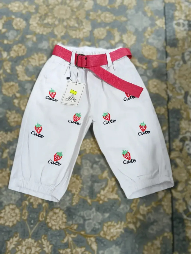 شلوارک جین گلدوزی دخترانه نرم و لطیف
