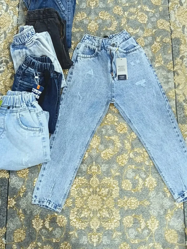 شلوار جین مام استایل بچگانه اسپرت ۷۰تا ۱۰۰ نرم و  رنگ ثابت