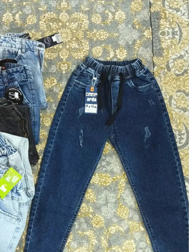 شلوار جین مام استایل بچگانه اسپرت ۷۰تا ۱۰۰ نرم و رنگ ثابت